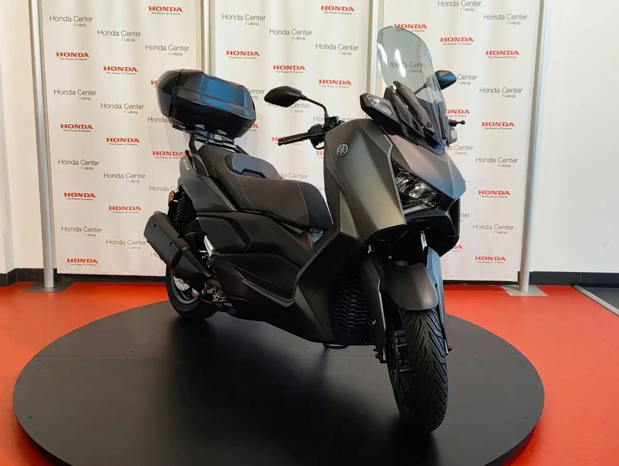 Yamaha X-Max 300