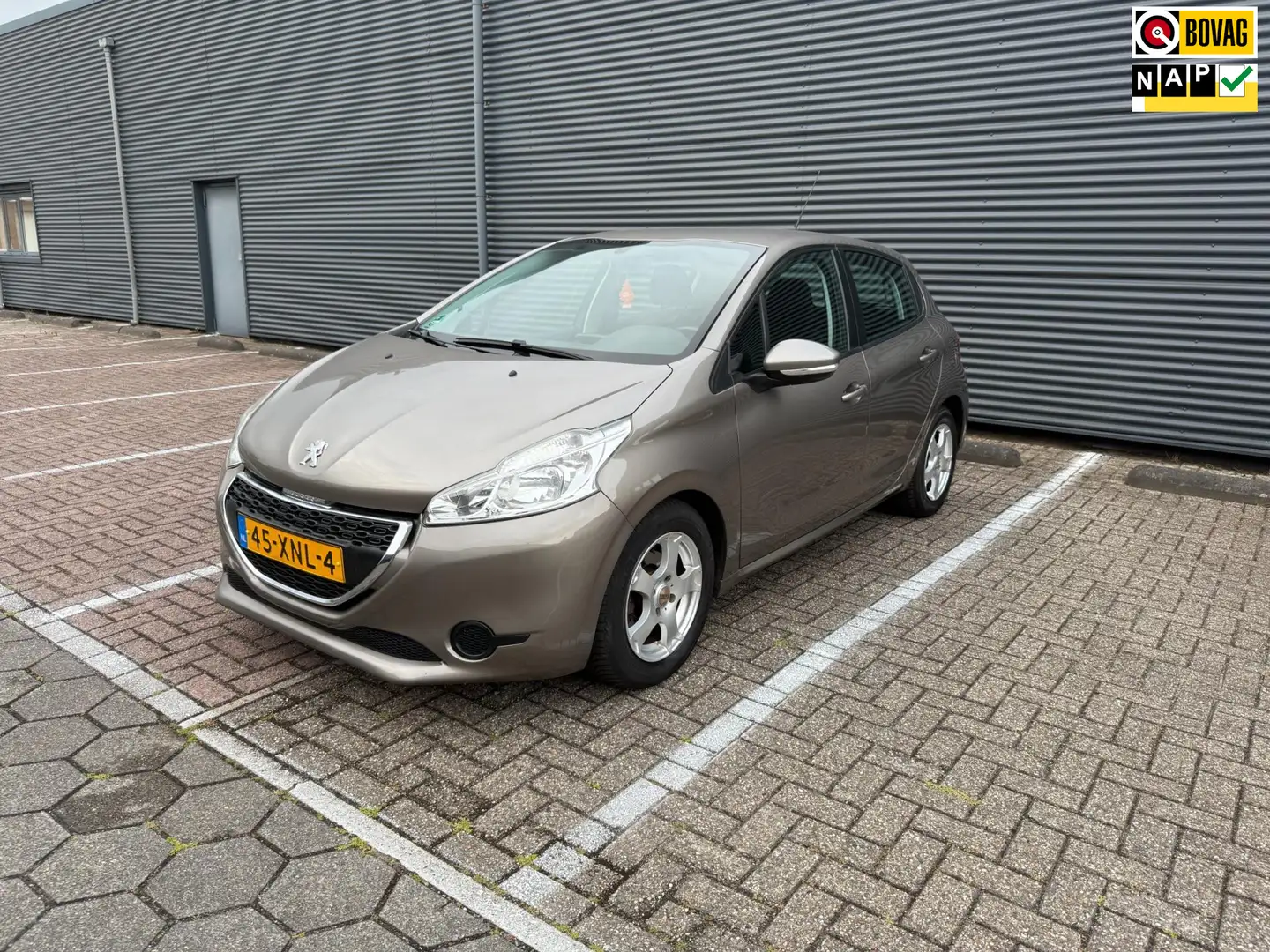 Peugeot 208 1.4 VTi Active 2e eigenaar Navi NAP Cruise Airco A Gris - 1