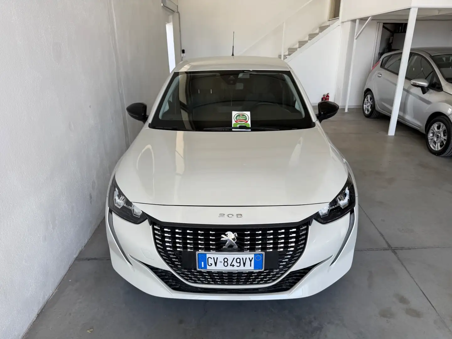 Peugeot 208 PureTech 75 Stop&Start 5 porte Allure Weiß - 2