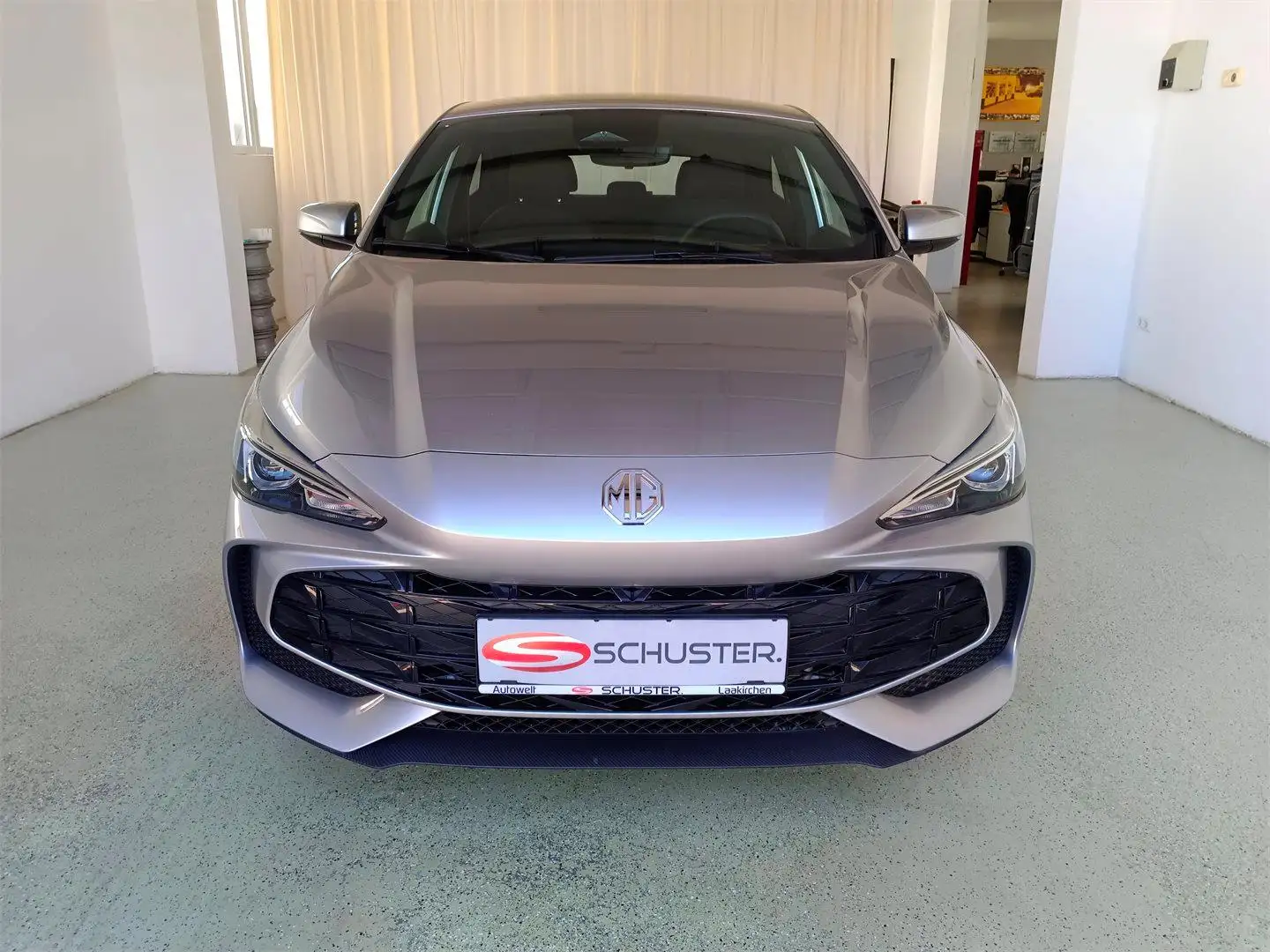 MG MG3 1,5 HEV Select Hybrid+ Silber - 2