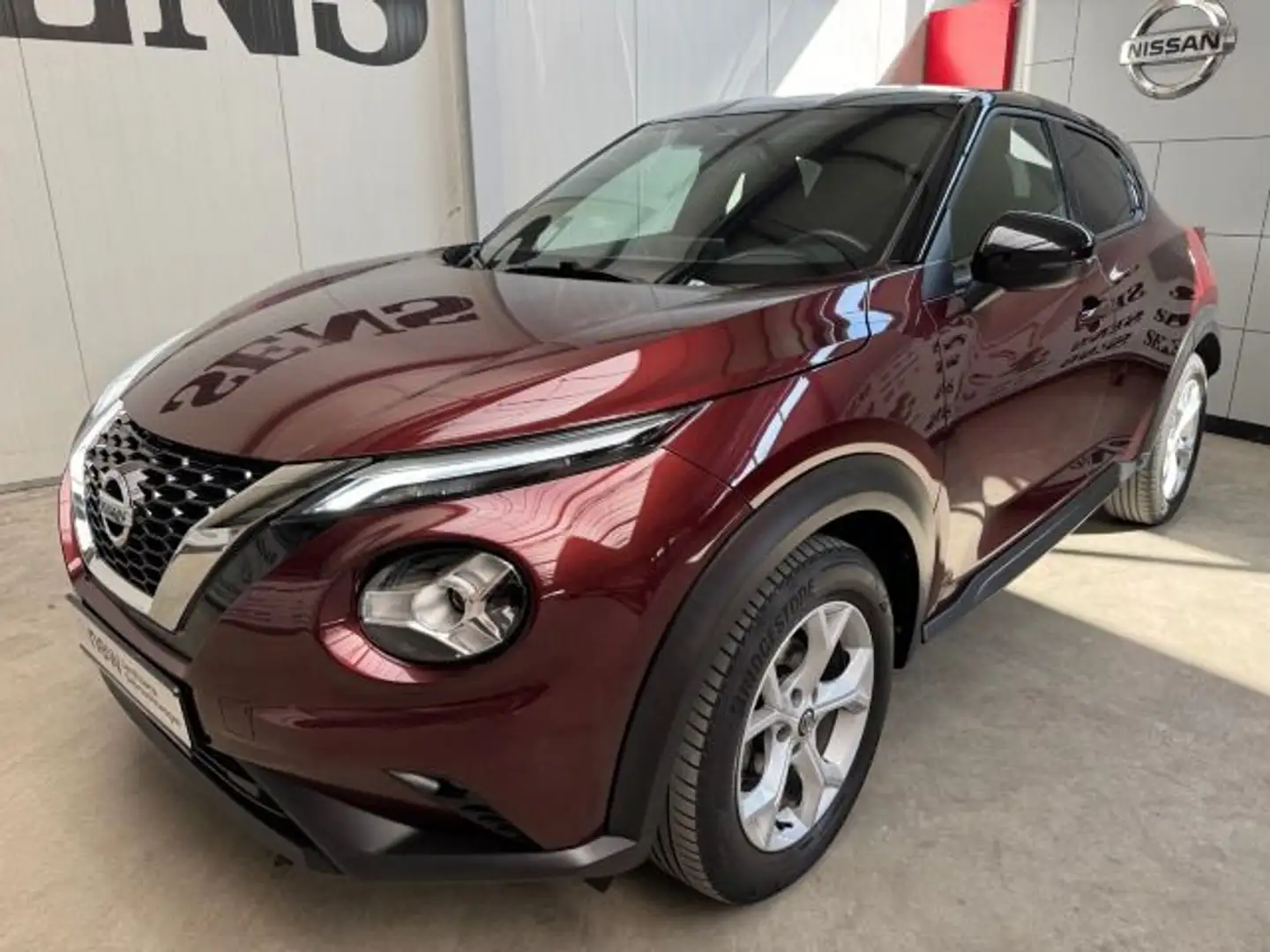 Nissan Juke 1.0 DIG-T Automatik Tekna Black - 2