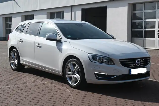 Volvo V60 view 8