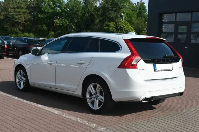 Volvo V60 view 4