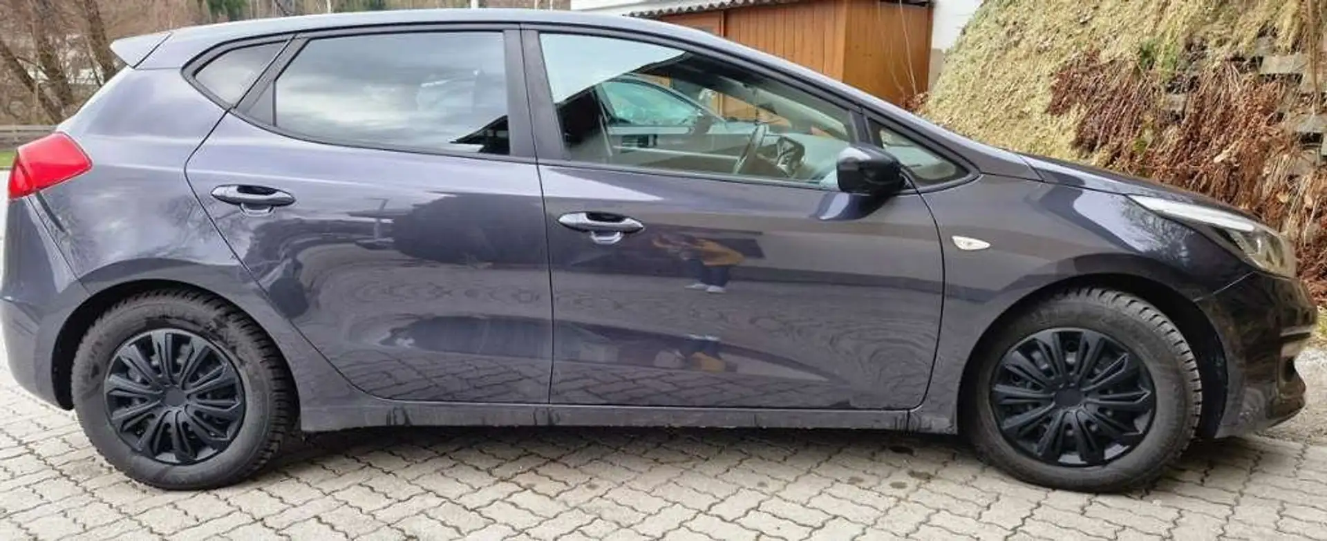 Kia Ceed / cee'd cee'd 1,4 CRDi Team Austria Edition Team Grau - 1