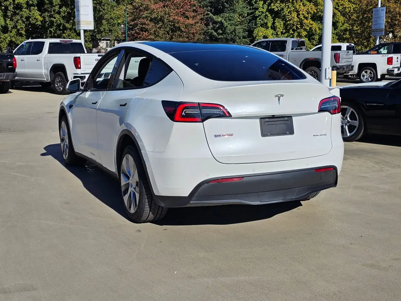 Tesla Model Y снимка Tesla Model Y