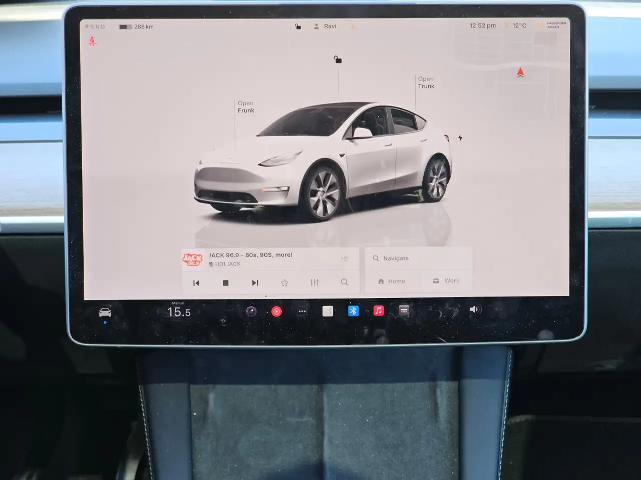 Tesla Model Y снимка Tesla Model Y