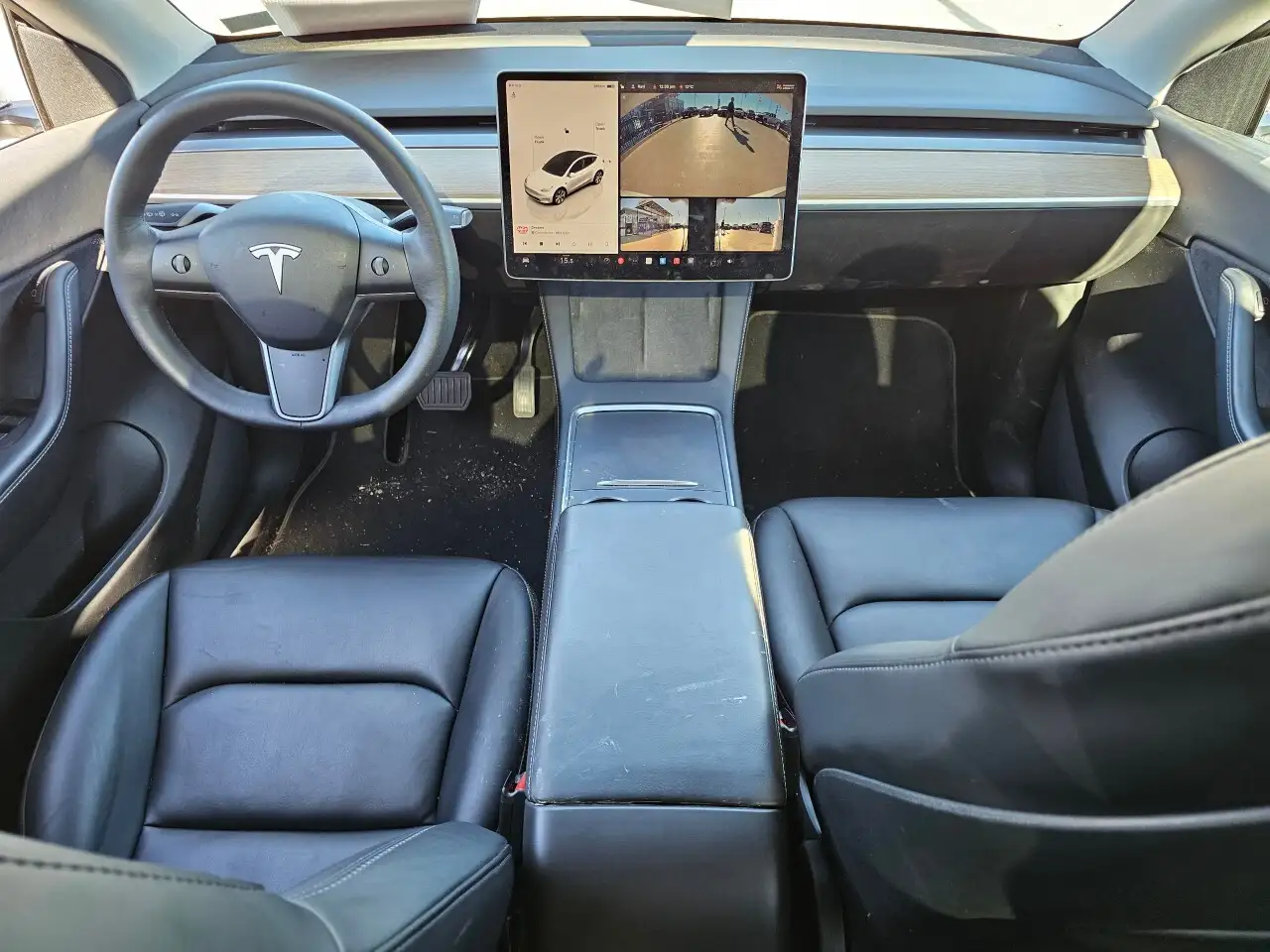 Tesla Model Y снимка Tesla Model Y