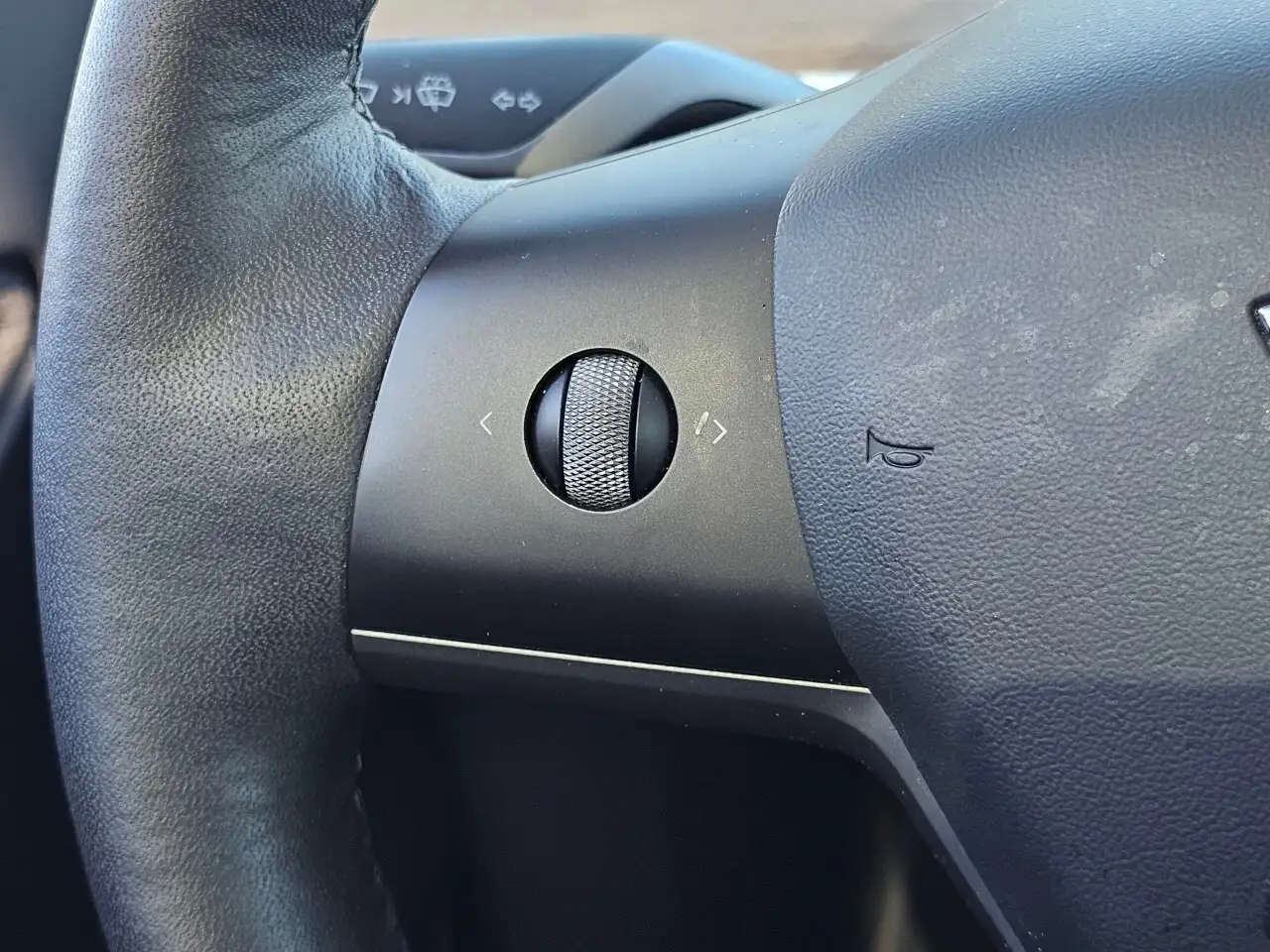 Tesla Model Y снимка Tesla Model Y