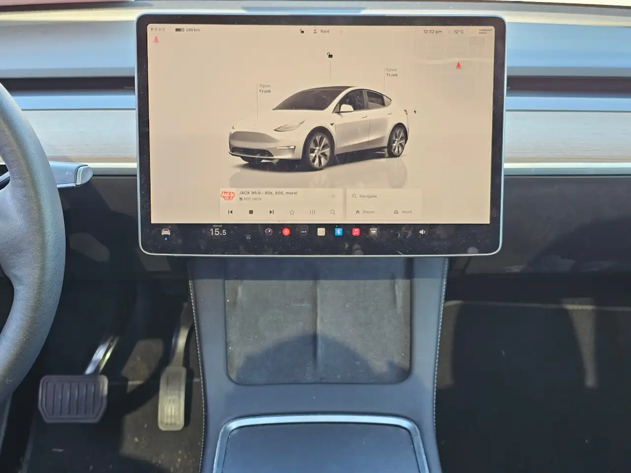 Tesla Model Y снимка Tesla Model Y