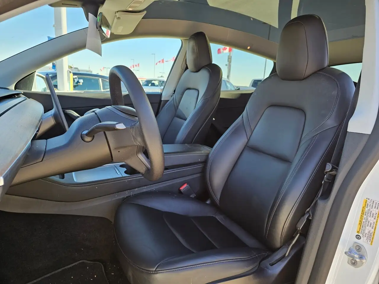 Tesla Model Y снимка Tesla Model Y