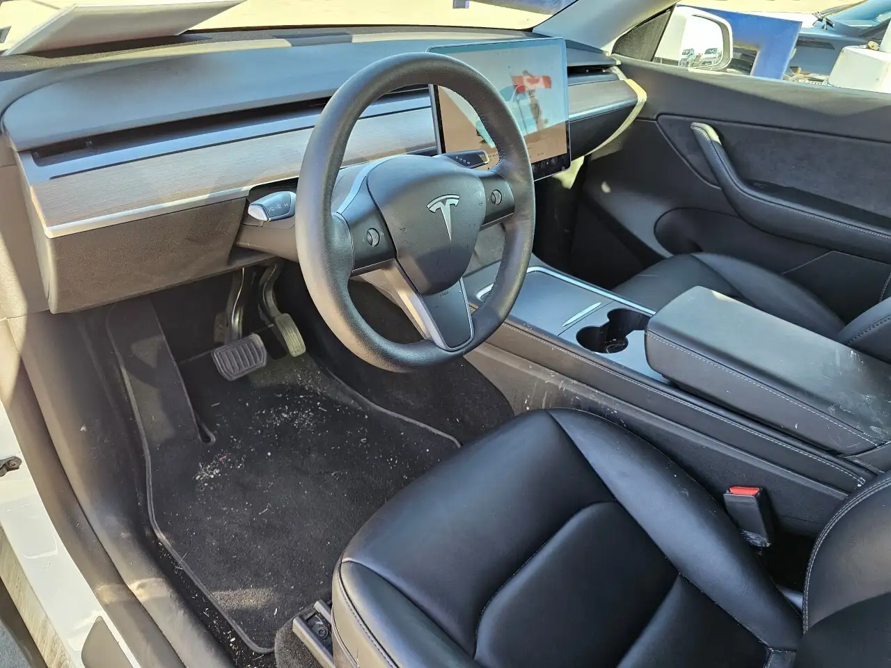 Tesla Model Y снимка Tesla Model Y