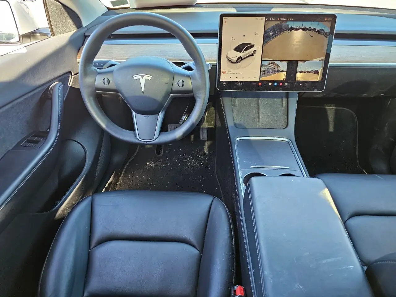 Tesla Model Y снимка Tesla Model Y
