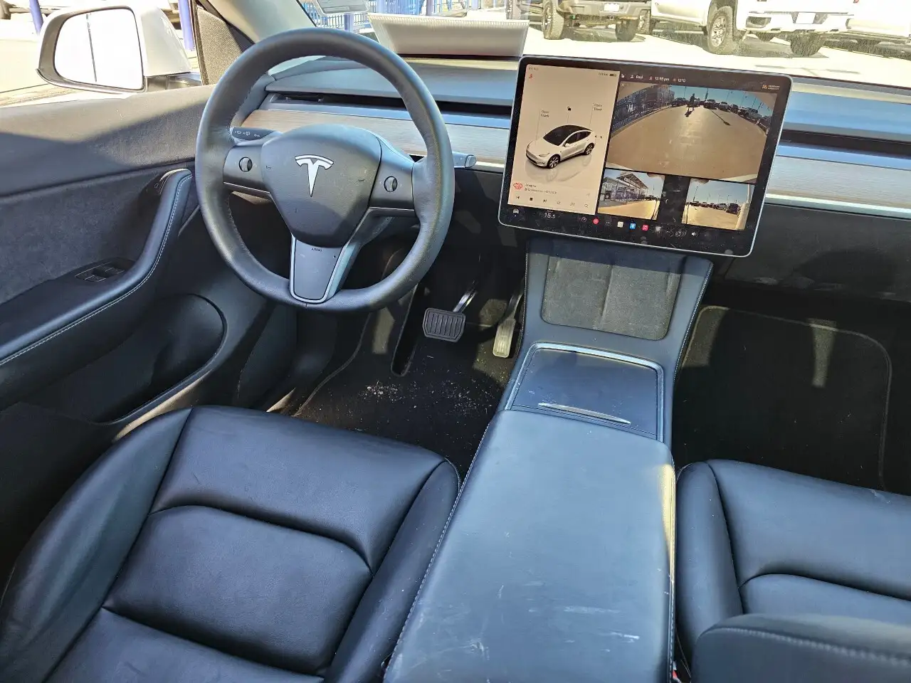 Tesla Model Y снимка Tesla Model Y