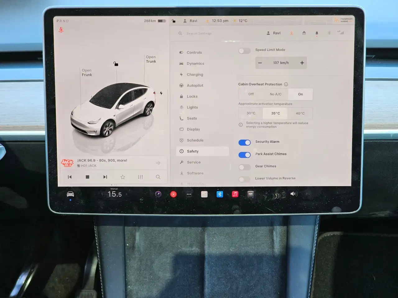 Tesla Model Y снимка Tesla Model Y