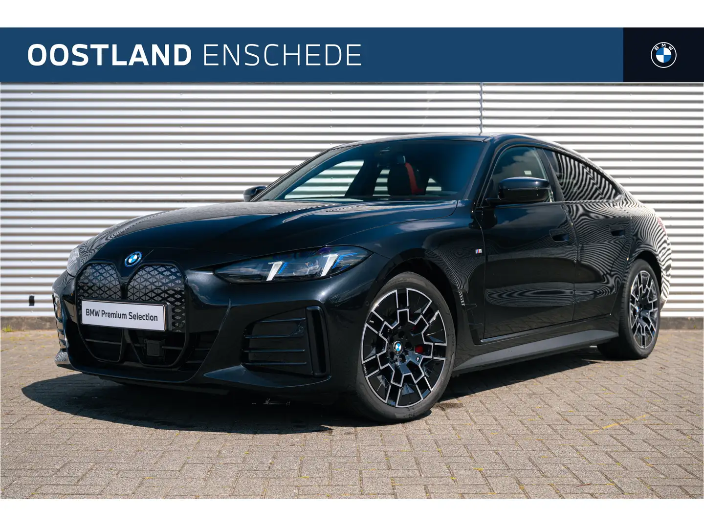 BMW i4 eDrive35 Gran Coupé M Sport / Schuif-kanteldak / A Zwart - 1
