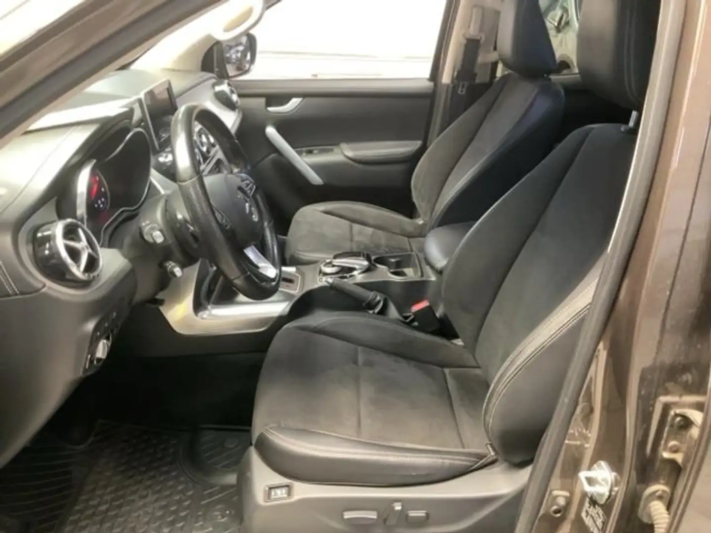 Mercedes-Benz X 350 X 350 d 4MATIC Aut. POWER 190 kW / 258 HP - 2
