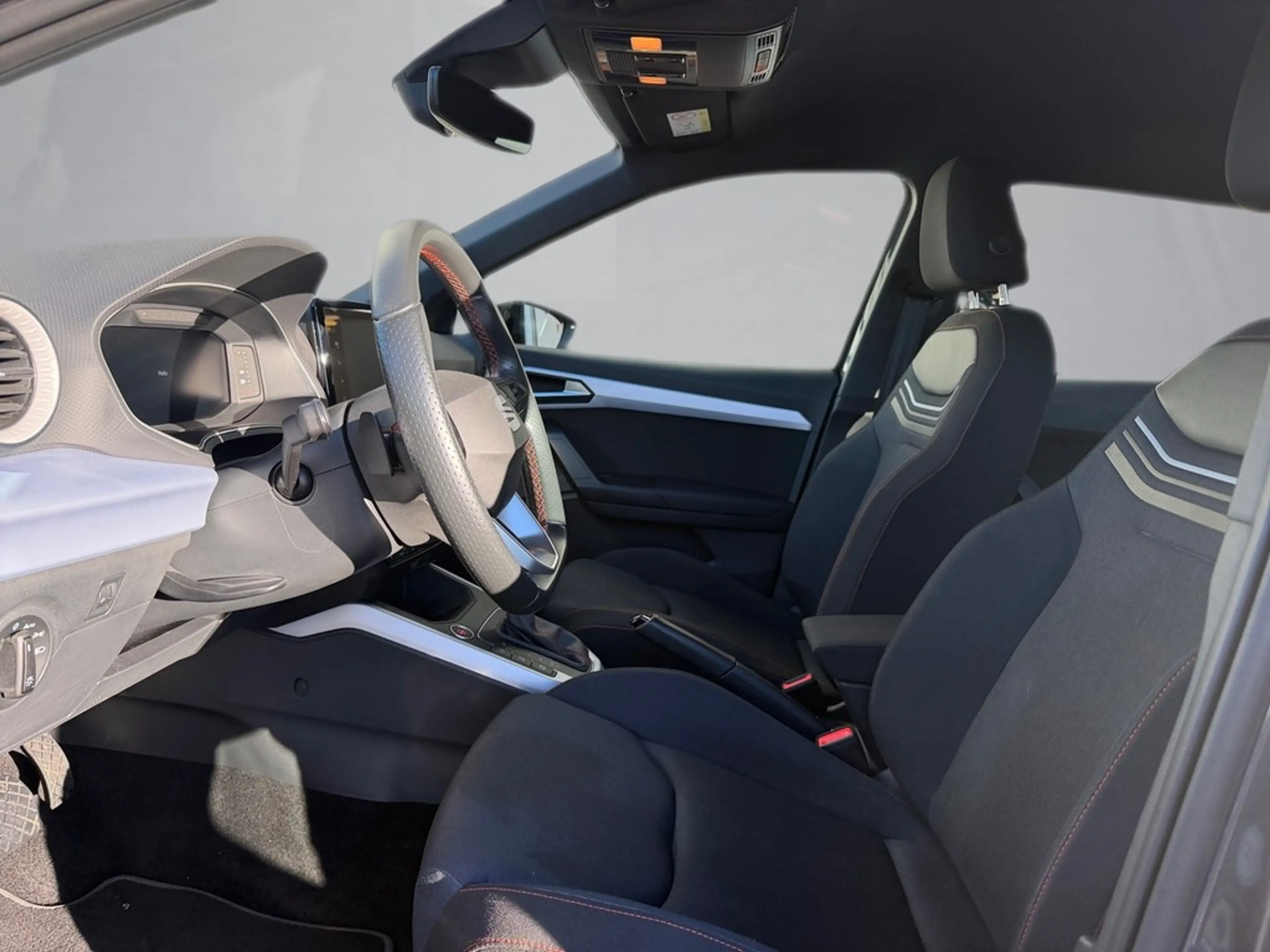 SEAT Arona 1,0 TSI FR-Line DSG — photo 7