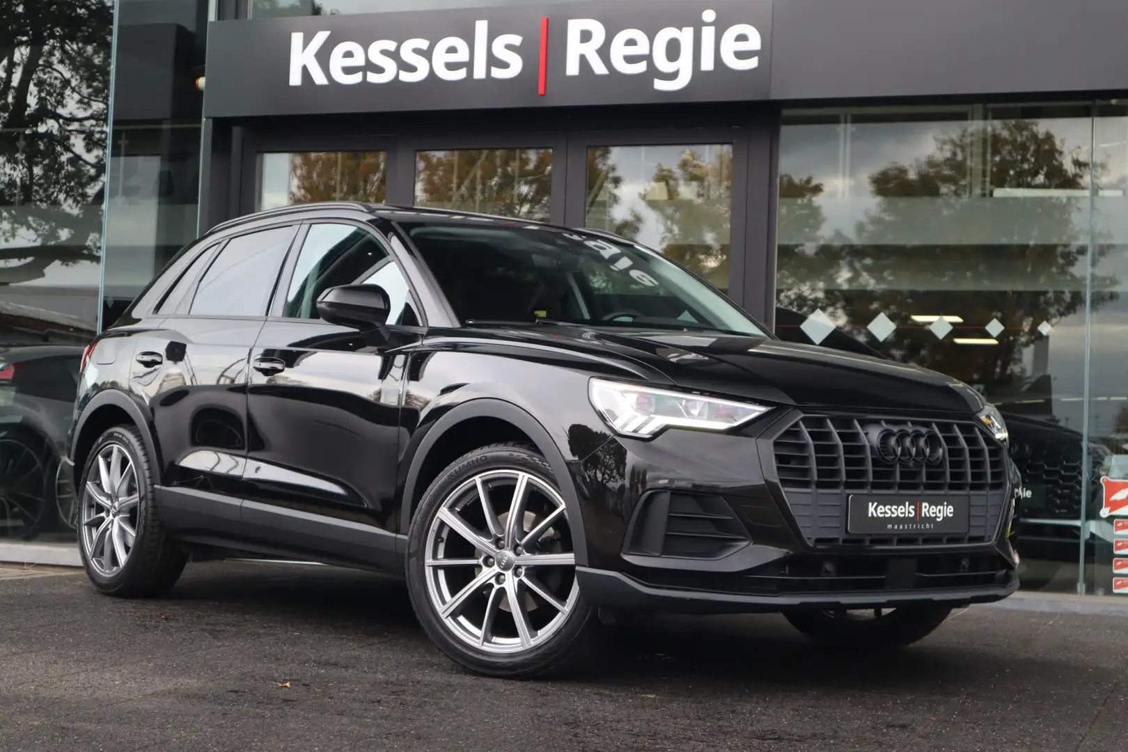 Audi Q3 35 TFSI Pro Line Pano 360 Keyless El.Stoelen Ambie Noir - 1
