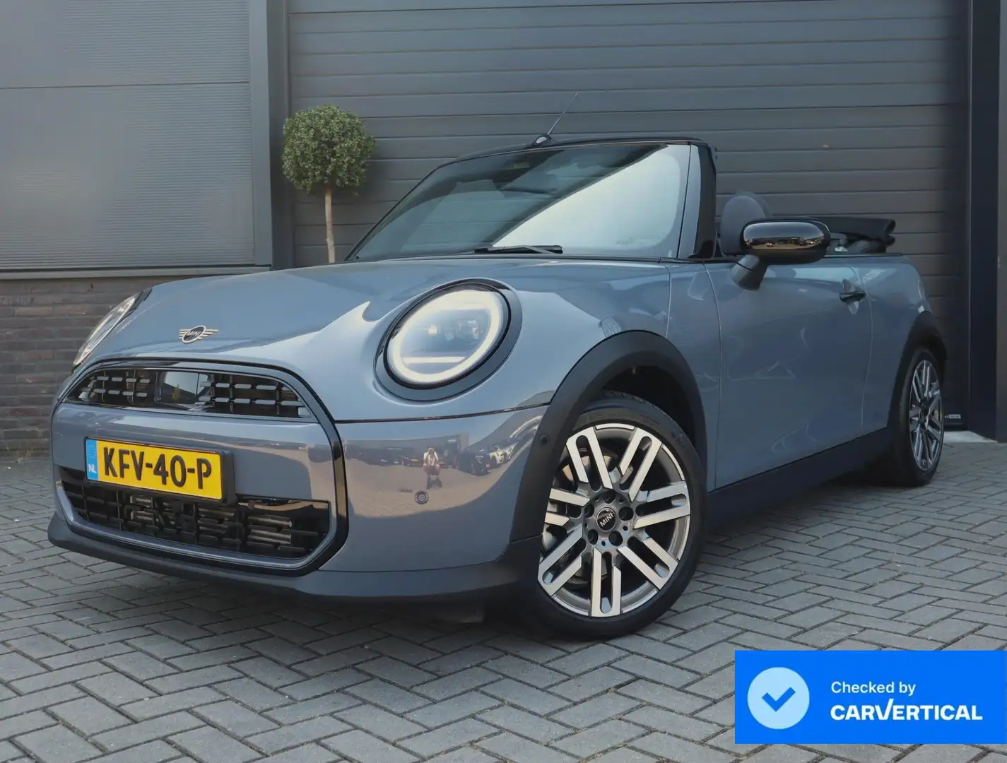 MINI Cooper C Cabrio 2.0 Classic M | Camera | Carplay | HUD | 17 Inch | Grau - 1