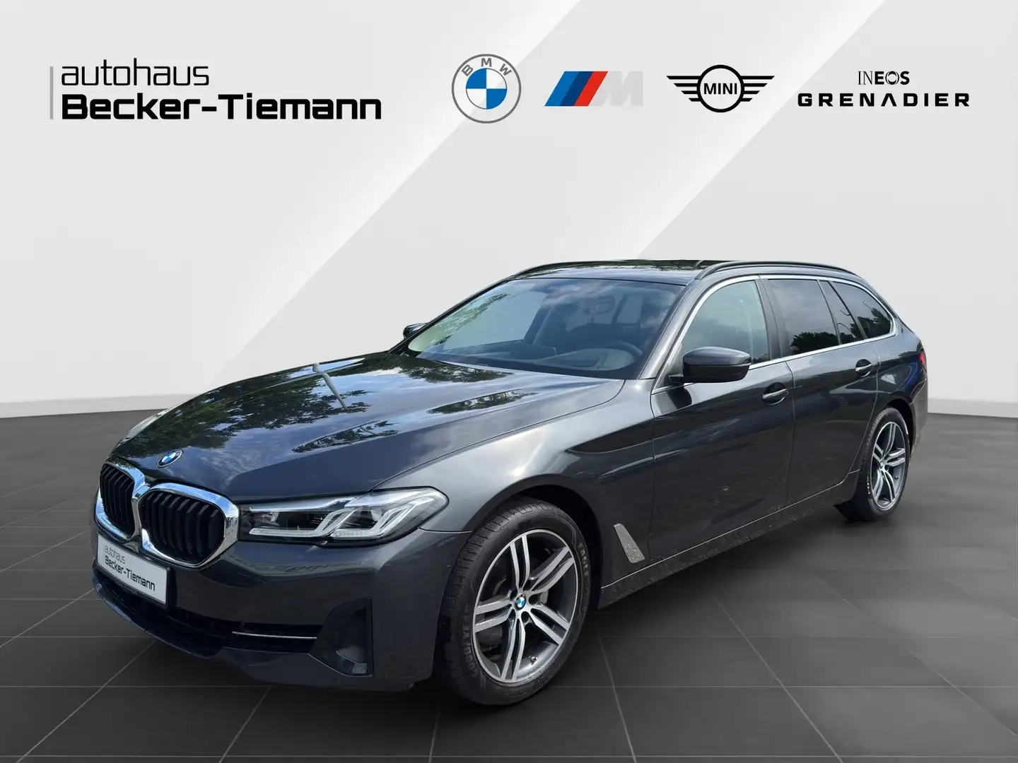 BMW 520 d xDrive Touring LivePro/CarPlay/Head-Up/Driving/A Grey - 1