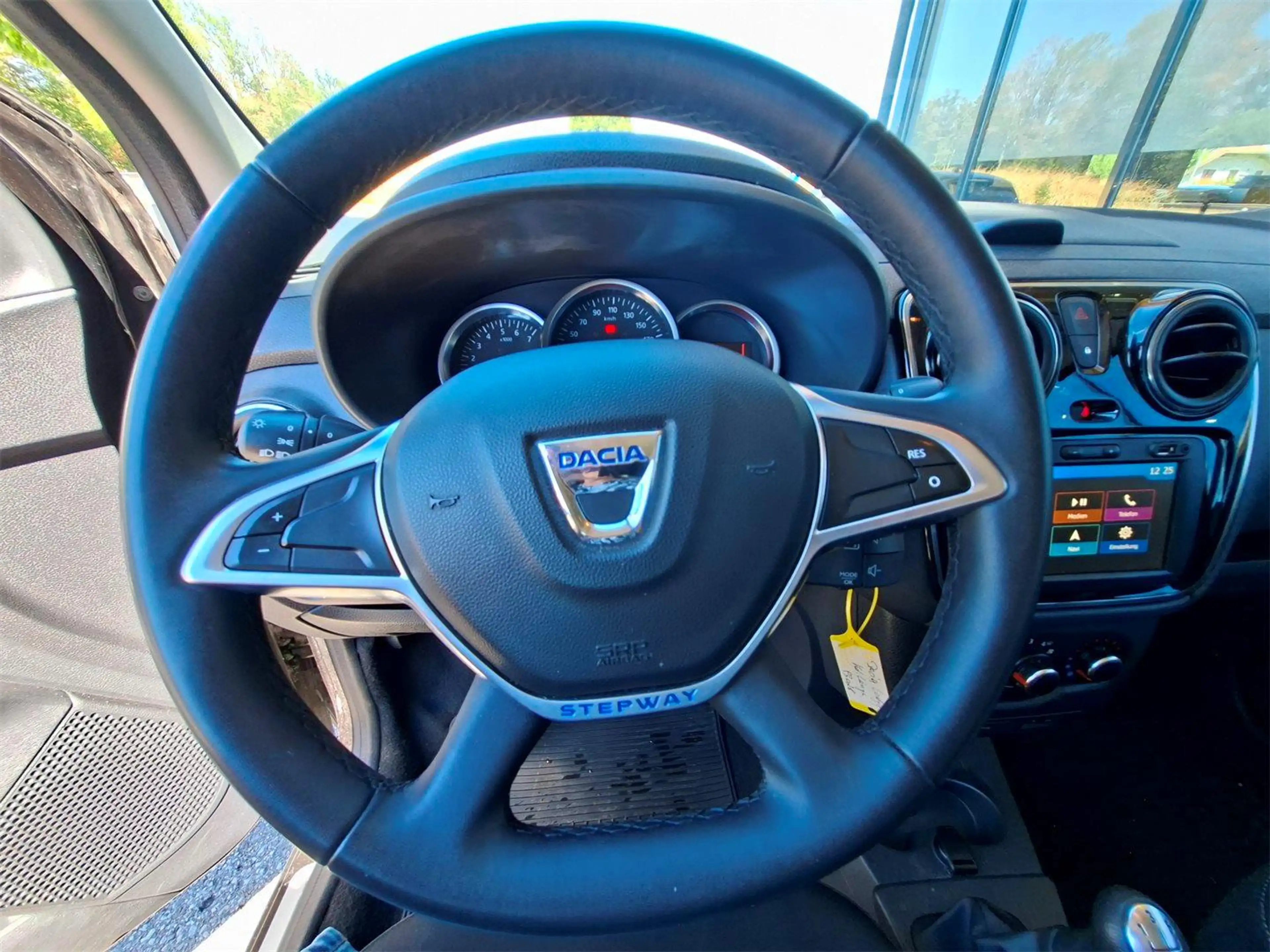 Dacia Lodgy DACIA STEPWAY SCe 100 S&S 5-sitzig — photo 8