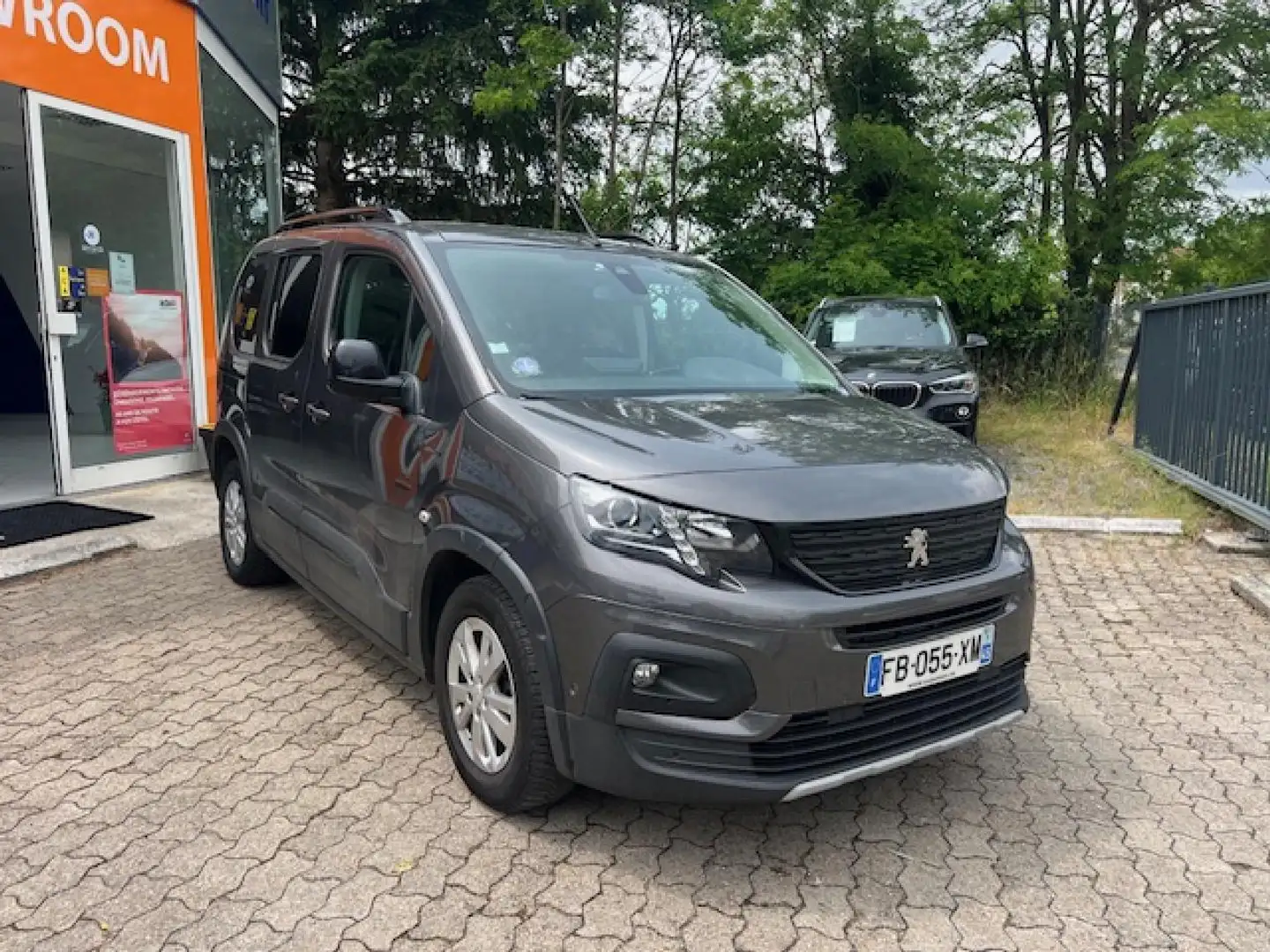 Peugeot Rifter 1.2i PureTech S\u0026S - 110  GT Line Gris - 2