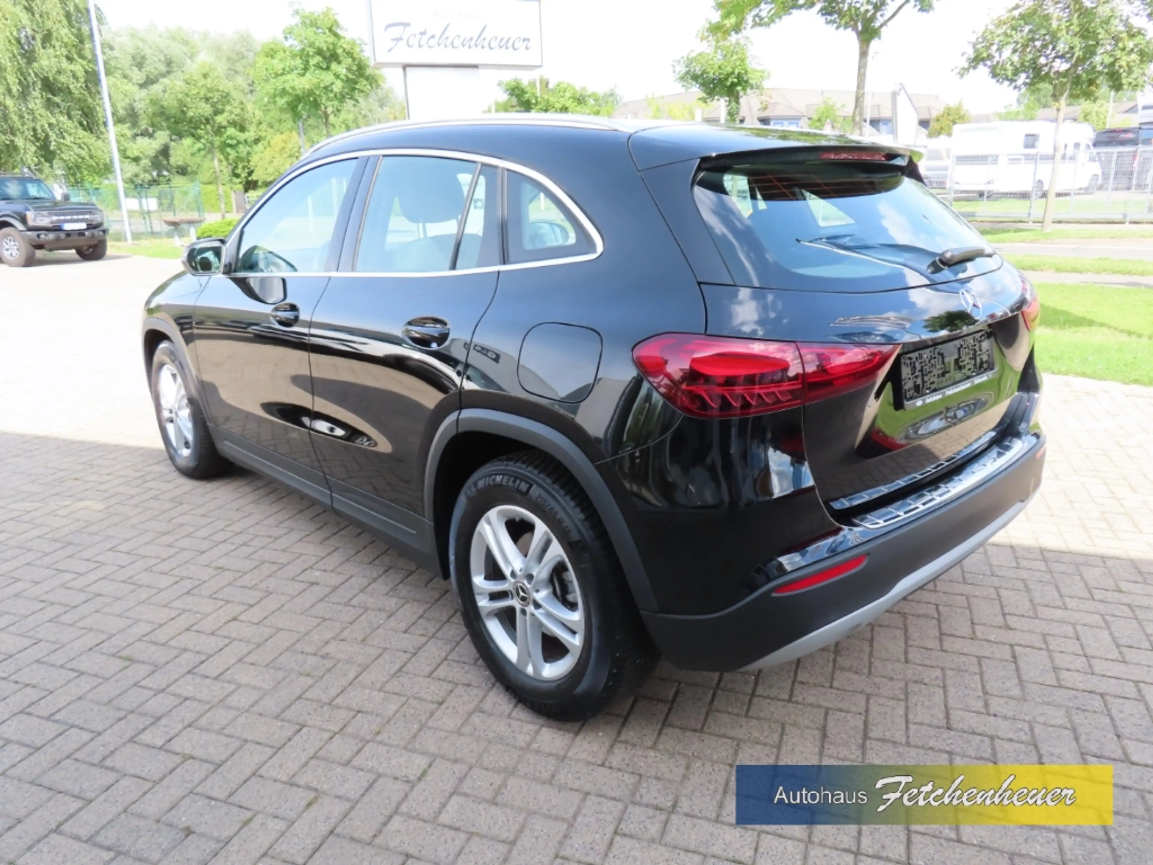 Mercedes-Benz GLA 180 Aut.  NAVI-MBUX+LED+RFK+SHZ+TEMP+AAC+ALU — photo 3