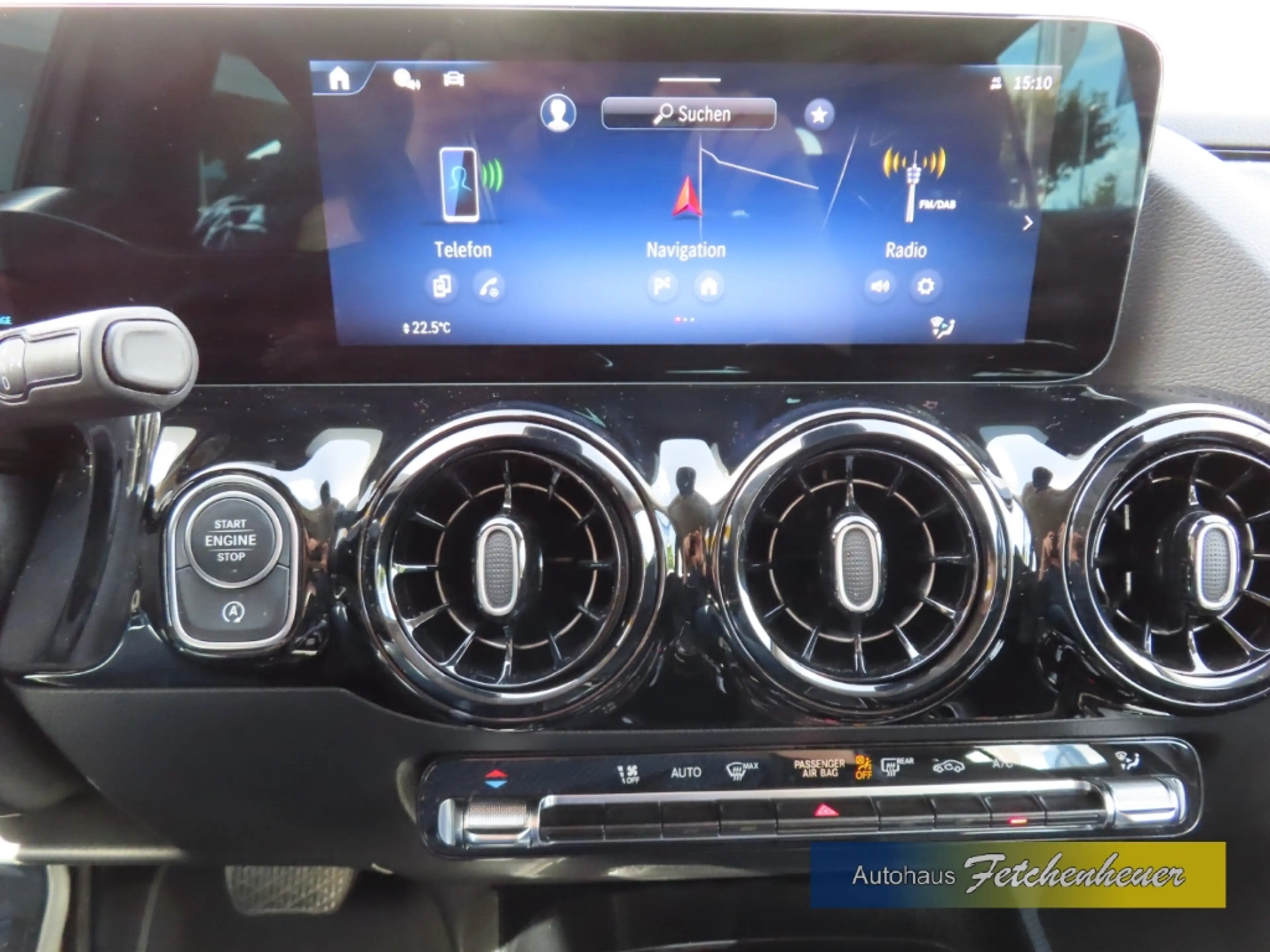 Mercedes-Benz GLA 180 Aut.  NAVI-MBUX+LED+RFK+SHZ+TEMP+AAC+ALU — photo 11