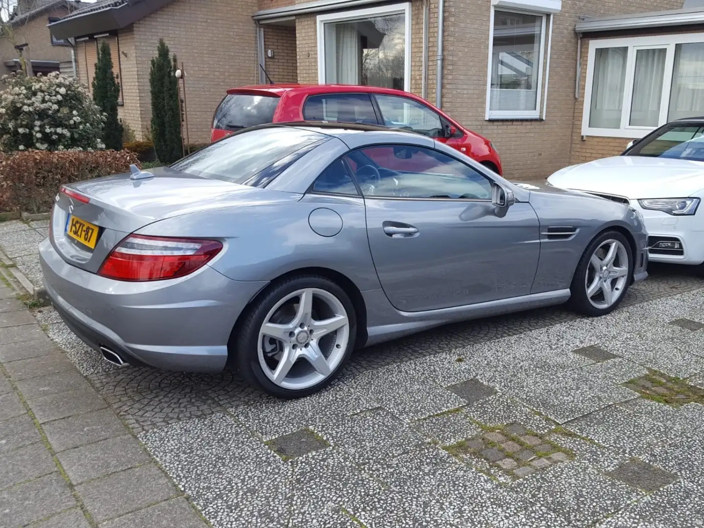 Mercedes-Benz SLK 200 AMG Šedá - 2