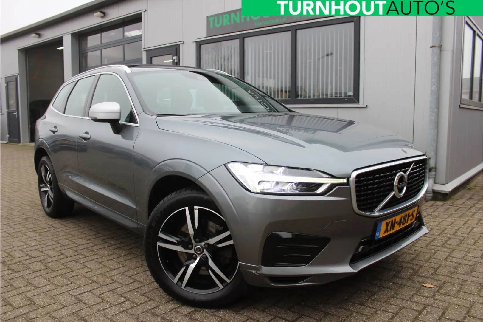 Volvo XC60 2.0 T5 R-Design Pano | Camera | Blis | Verwarmde s Gris - 1