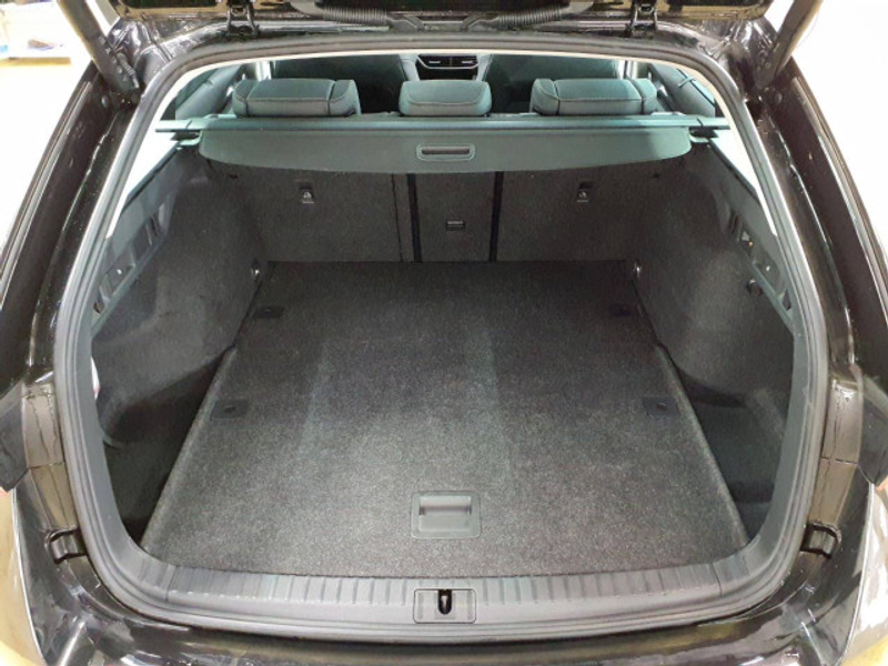 Skoda Octavia Combi 2.0 TDI DSG Tour AHK+ACC+PANO+360 — photo 7