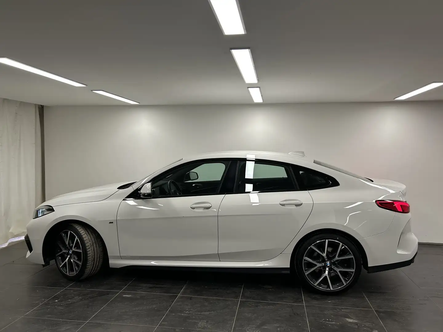 BMW 220 i Gran Coupé M Sport DAB LED Tempomat Shz Weiß - 2