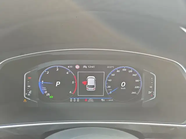 Volkswagen Tiguan view 9