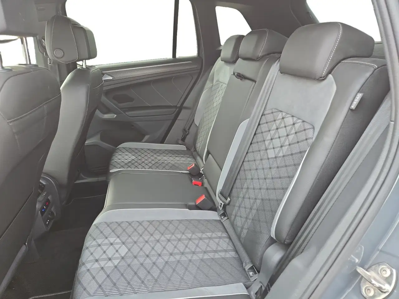 Volkswagen Tiguan R-Line 2.0 TDI DSG, MATRIX/KAM/AHK/ACC/SH, миниатюра 10