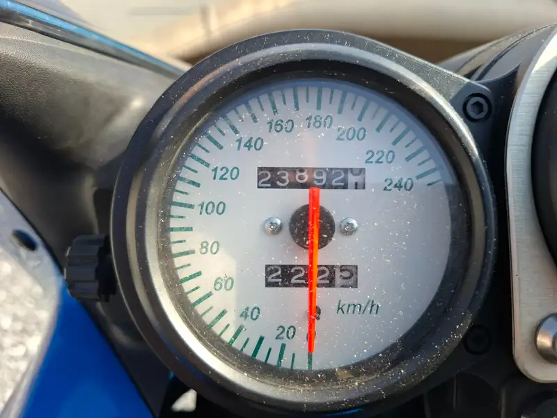 Kawasaki ZR - 7 - foto 4