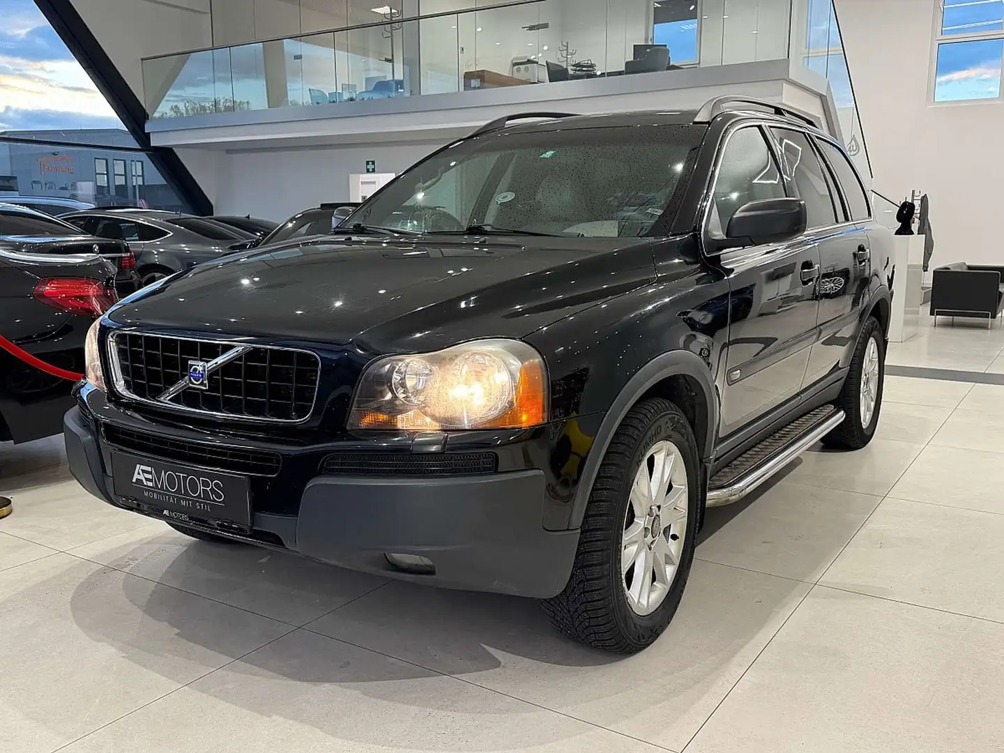Volvo XC90 D5 Comfort Geartronic AWD // PICKERL // KREDIT // Schwarz - 2
