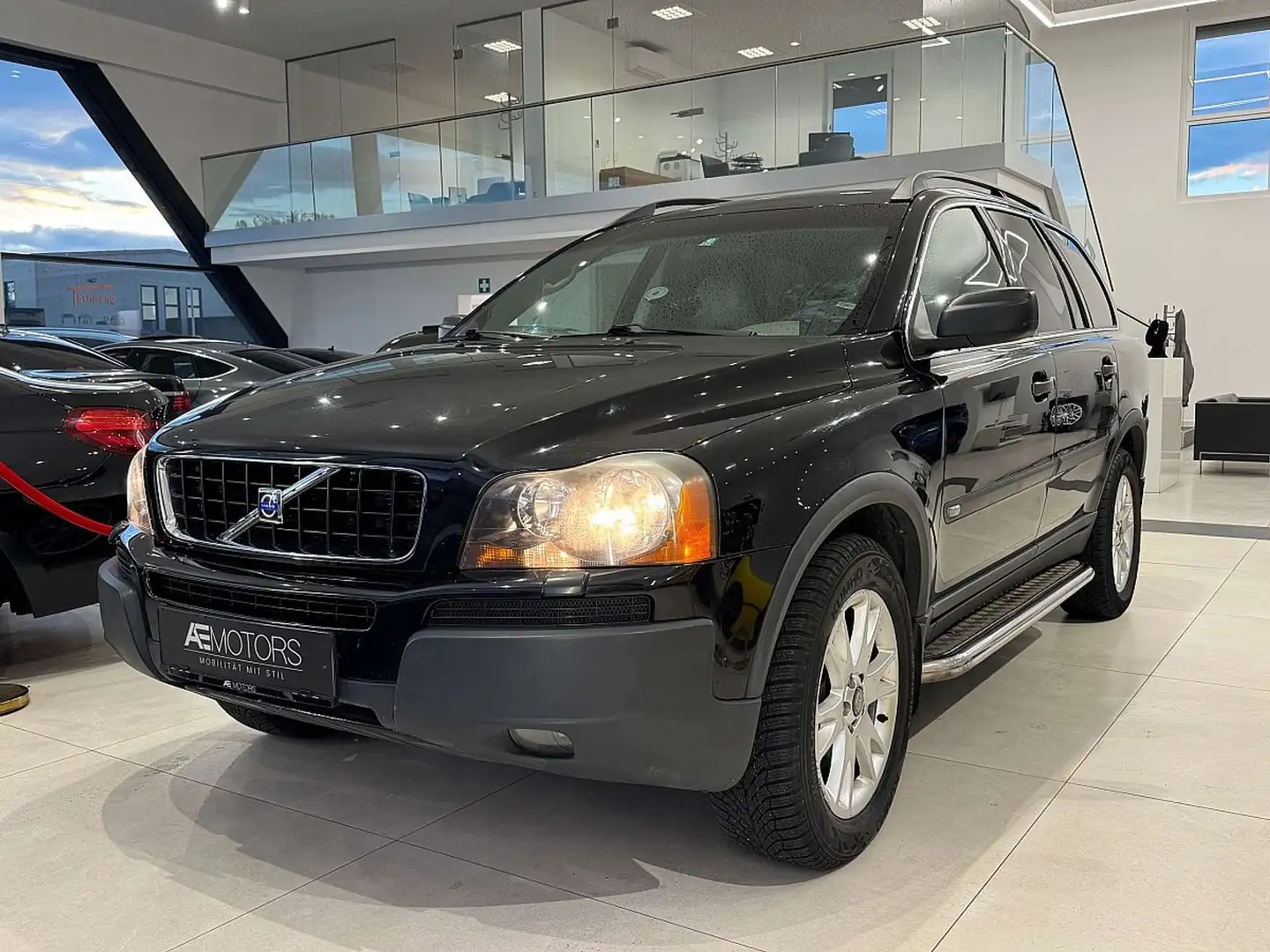 Volvo XC90 D5 Comfort Geartronic AWD // PICKERL // KREDIT // Schwarz - 1