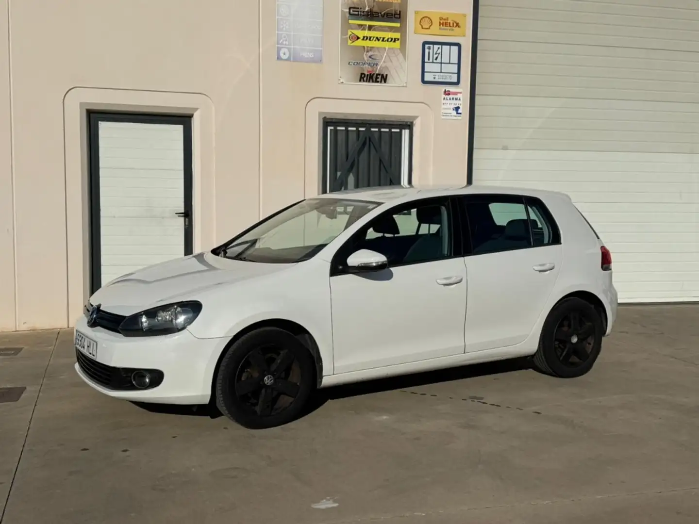 Volkswagen Golf 1.6TDI CR BMT Advance 105 Weiß - 1