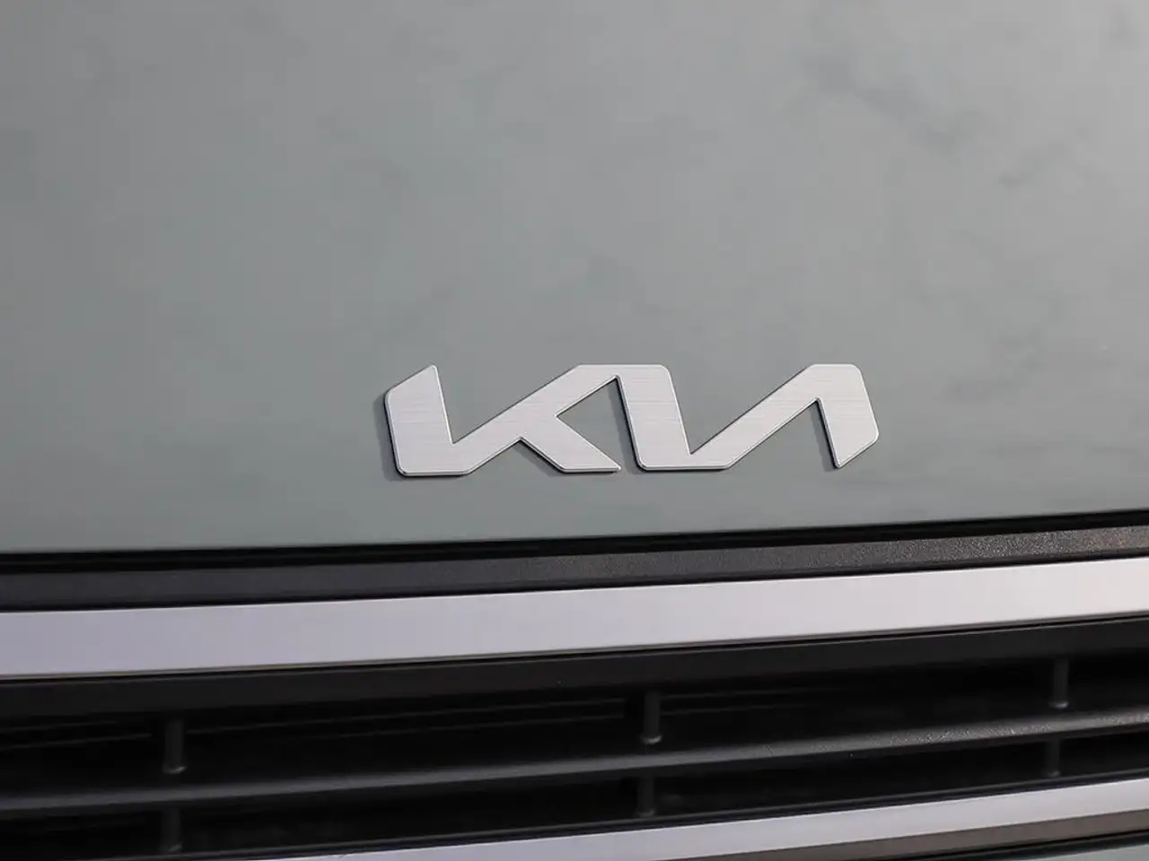Kia K4 снимка Kia K4
