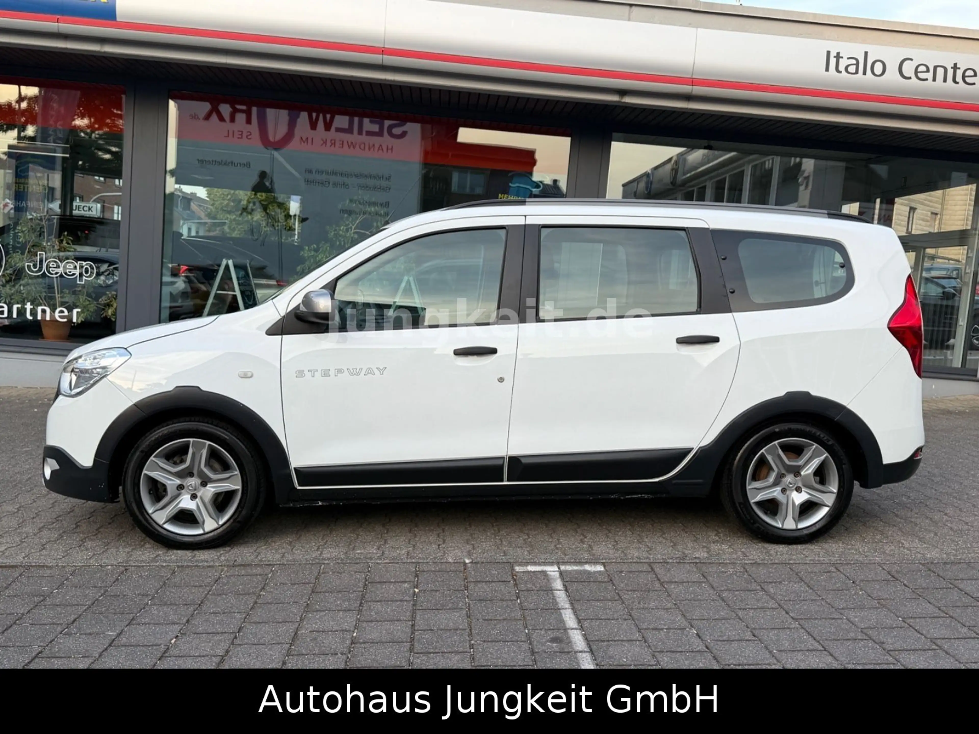 Dacia Lodgy Stepway * 7 Sitzer*R-Kamera*Navigation*AHK — photo 8