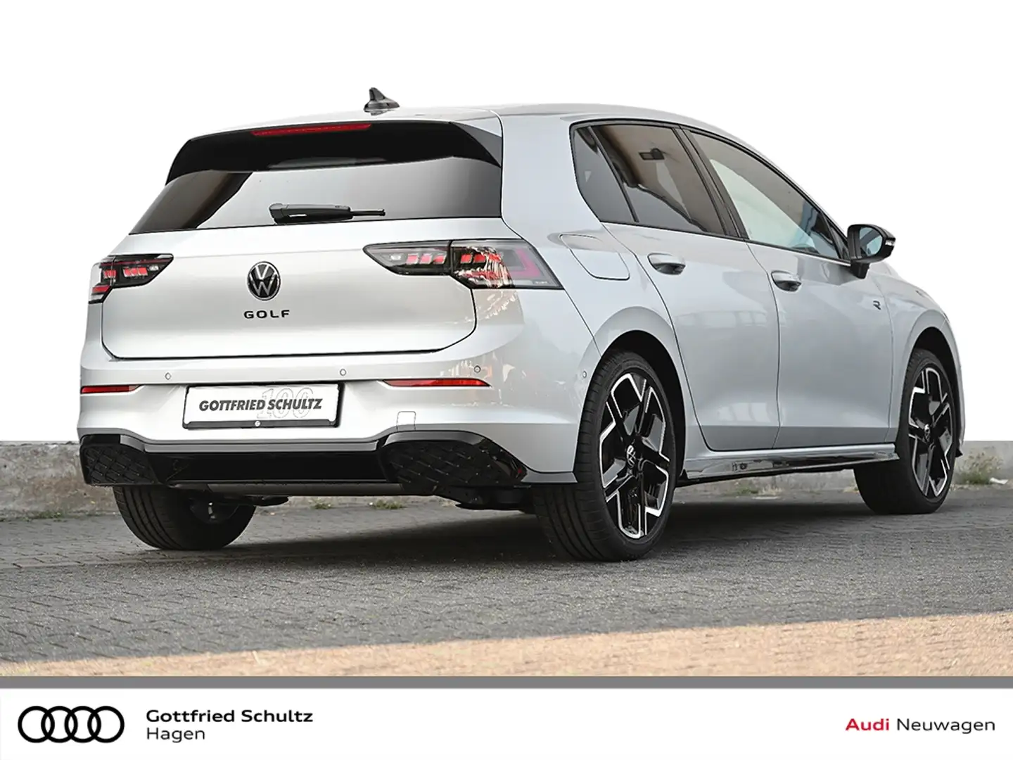 Volkswagen Golf R -Line 1.5 l eTSI DSG Black StylePano+MATRIX+Assist Silber - 2