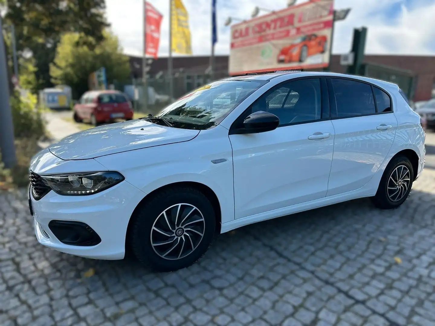 Fiat Tipo S-Design Automatik Blanc - 1