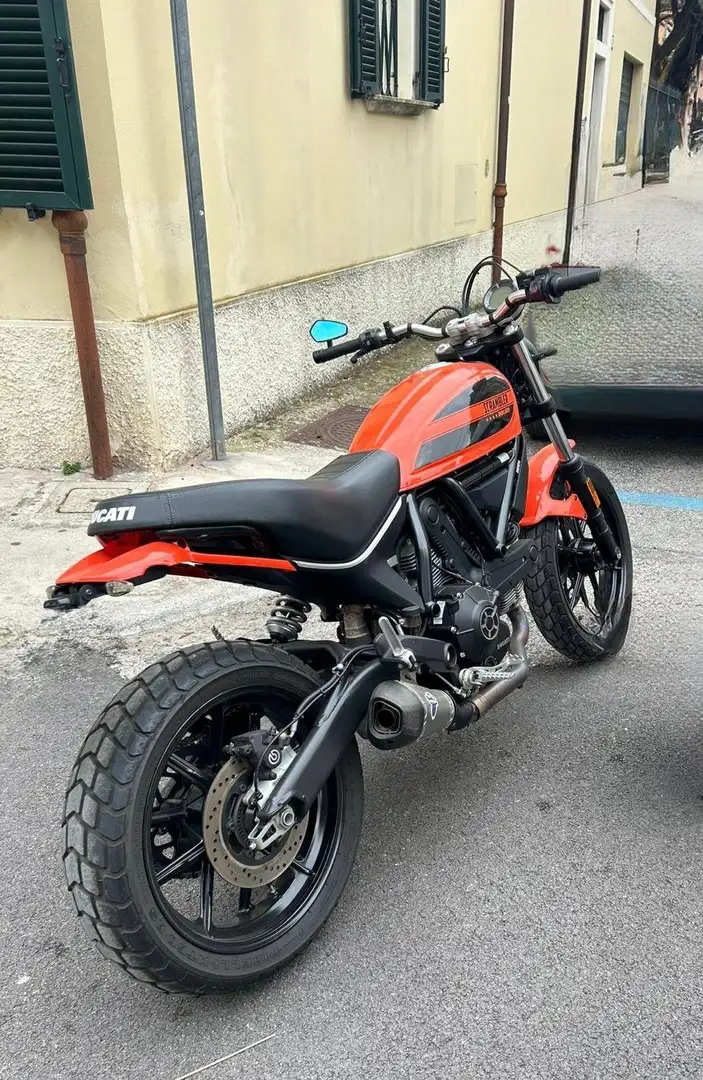 Ducati Scrambler SIXTY TWO Portocaliu - 1