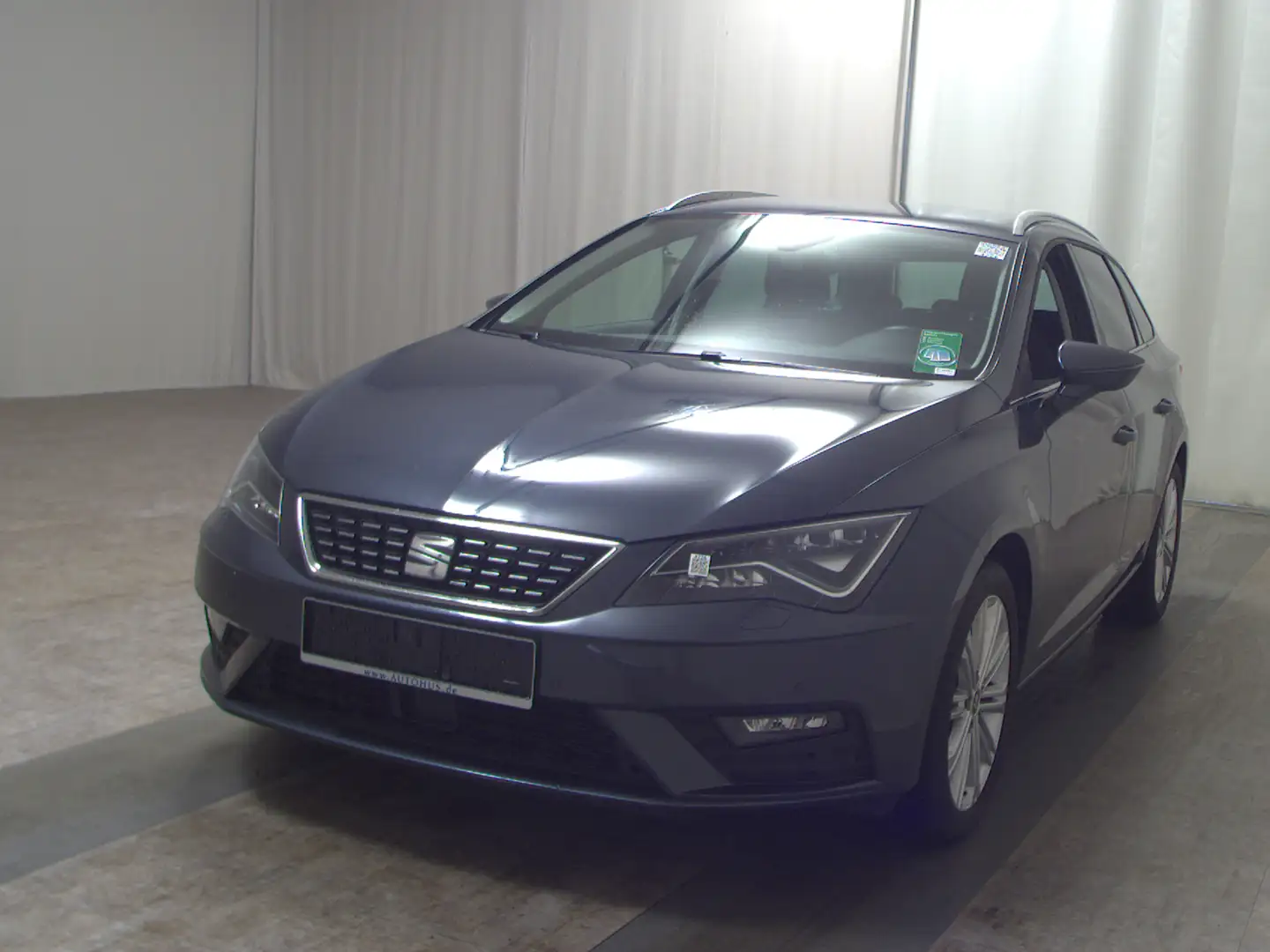 SEAT Leon ST 1.5 TSI Xcellence Navi LED vc AHK ACC Grau - 2