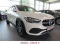 Mercedes-Benz GLA 200 d*8G DCT*LED*AHK*SHZ*Klimaauto*Distronic Blanc - thumbnail 1