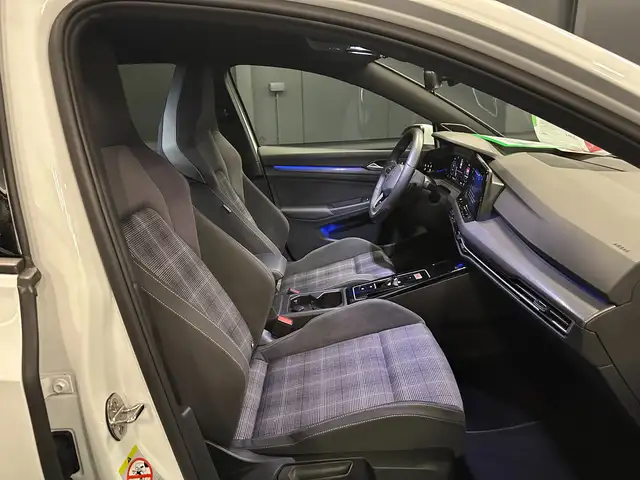 Volkswagen Golf view 11