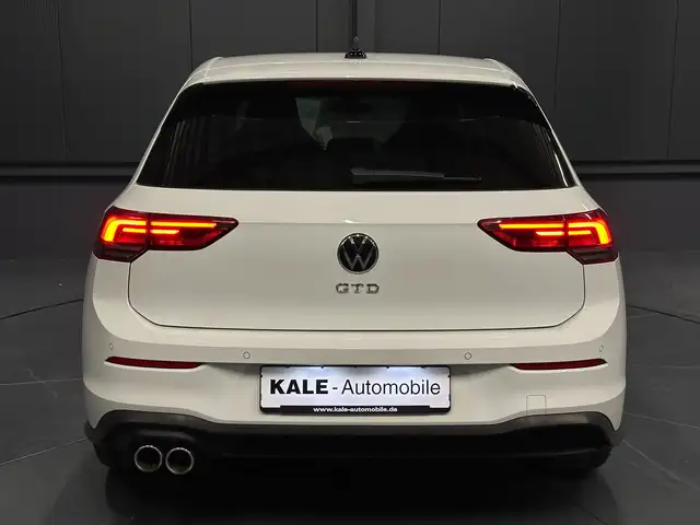 Volkswagen Golf view 4