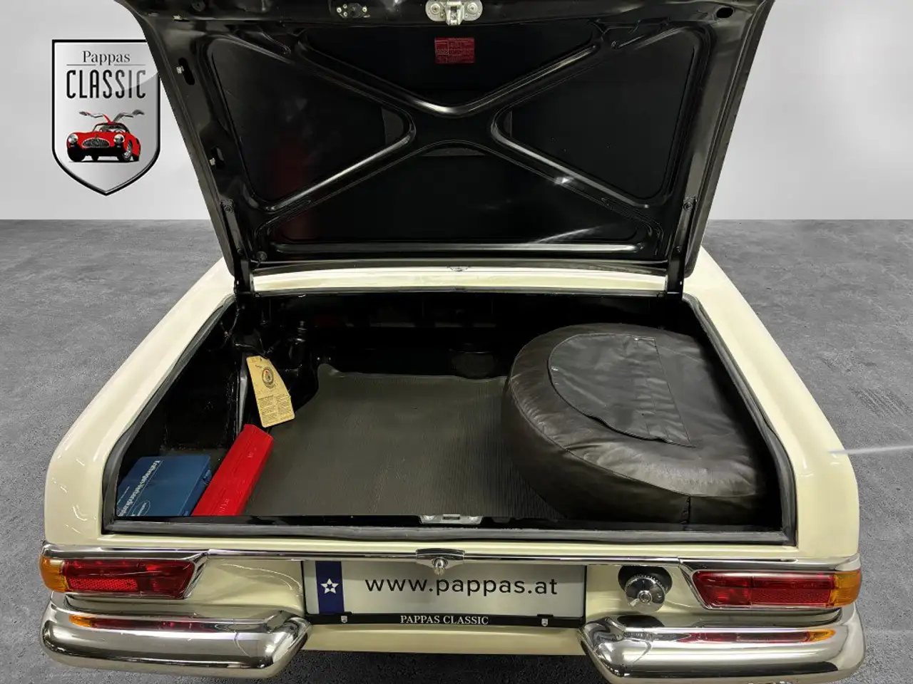 Mercedes-Benz 280 SL, foto 12