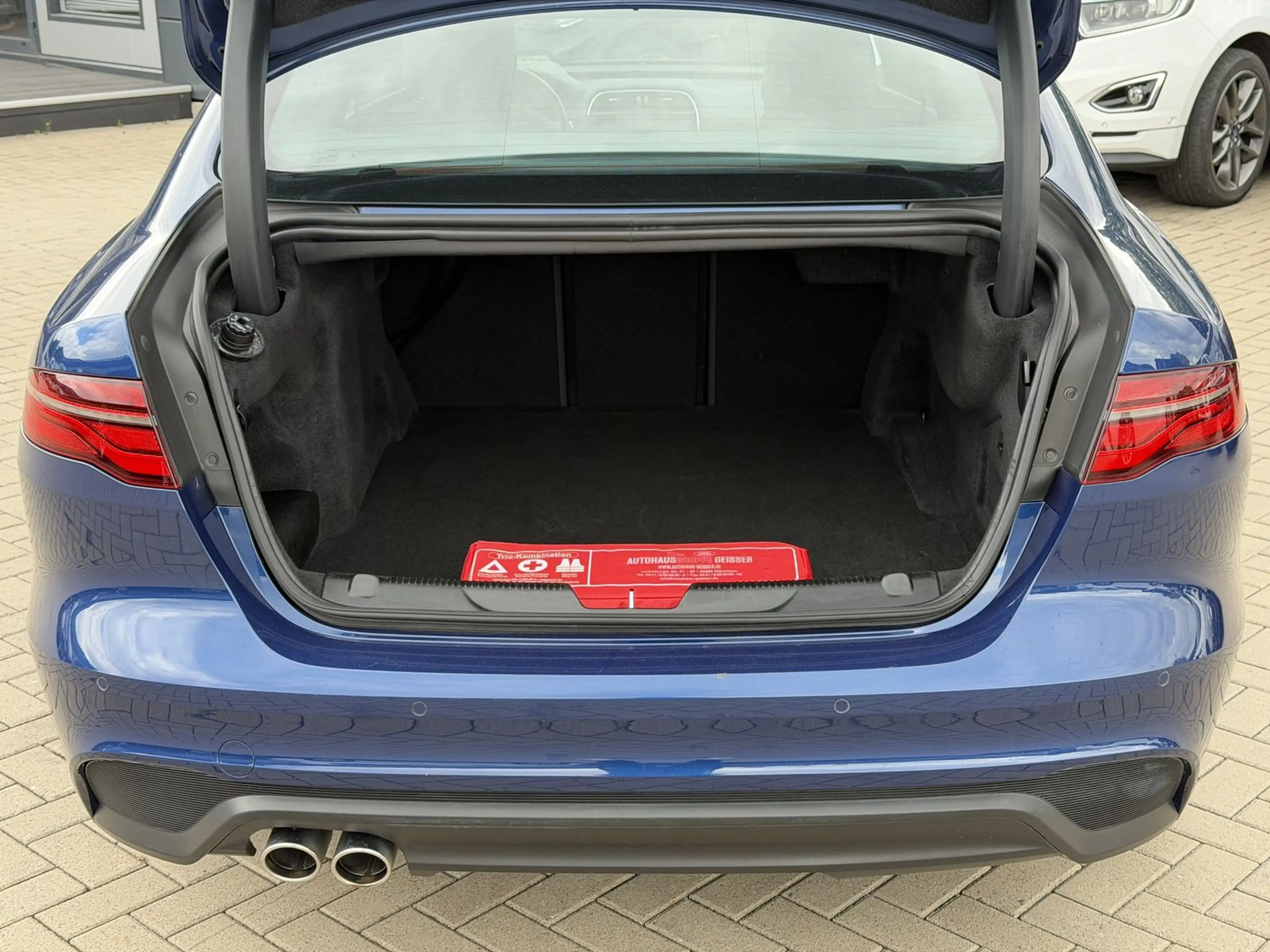 Jaguar XE S Premium|ACC|360° Kamera|Pivi Pro|AHK|Leder| — photo 13