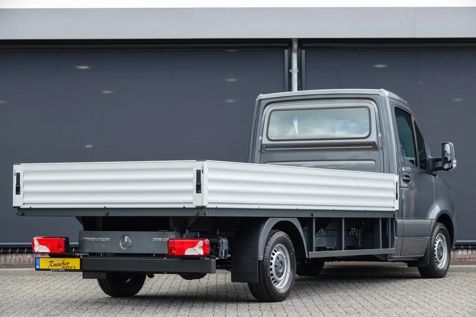 Mercedes-Benz Sprinter L3 | 319Cdi 190Pk 9G-Tronic | Open Laadbak | RWD | Grijs - 2